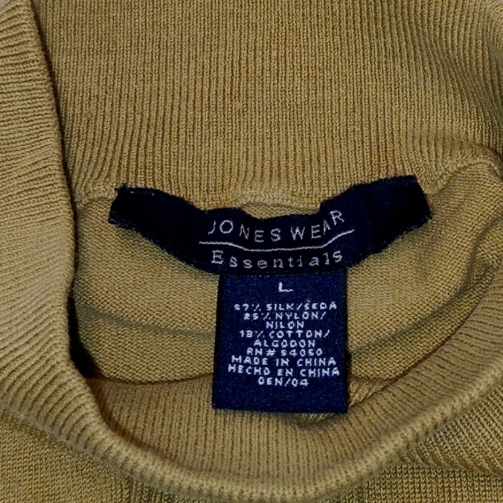 Tan Short Sleeve Knit Top Women’s Size L | Soft Neutral Everyday Blouse - Picture 3 of 4